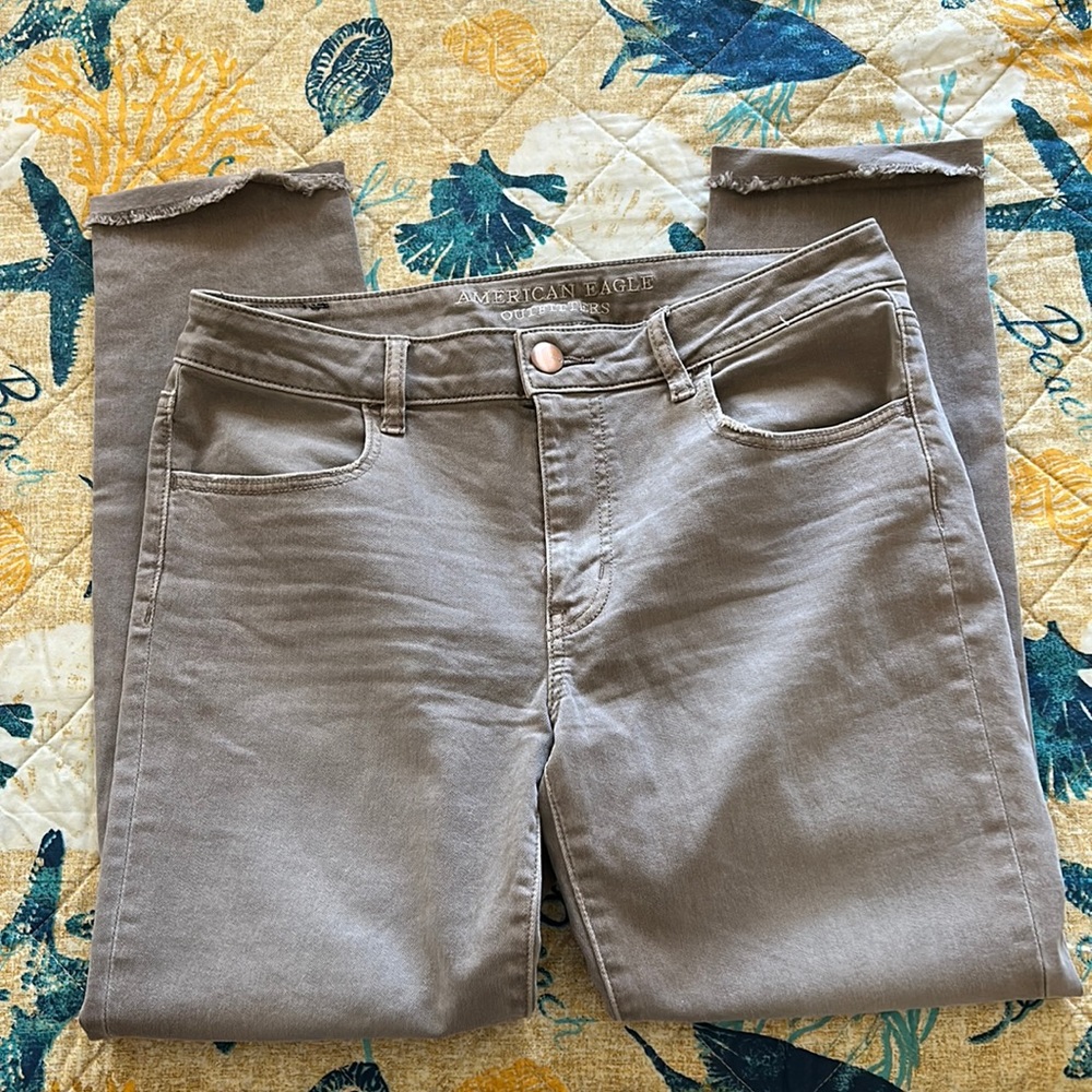 AE AMERICAN EAGLE OUTFITTERS JEGGING SUPER STRETCH WOMENS JEANS SIZE 12